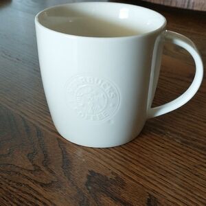 2009 Starbucks Embossed Siren Mug *NWOT*